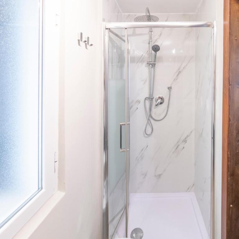 Domus Augustea 2 - 900 m a piedi dal Colosseo - Metro a 100 m - Appartamento con 1 Camera da Letto - 9