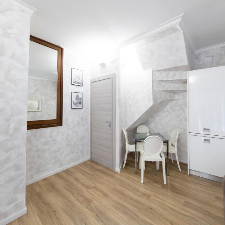 Domus Augustea 2 - 900 m a piedi dal Colosseo - Metro a 100 m - Appartamento con 1 Camera da Letto - 13