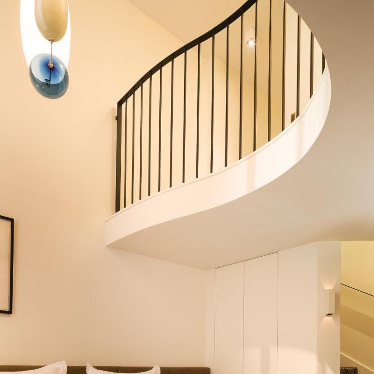Hotel Marignan Champs-Elysées - Chambre Familiale - 6