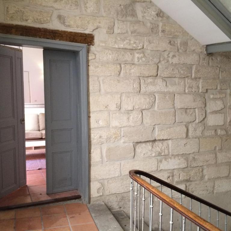 Idéalement situé au pied du Palais des papes - Apartment mit 1 Schlafzimmer - 27