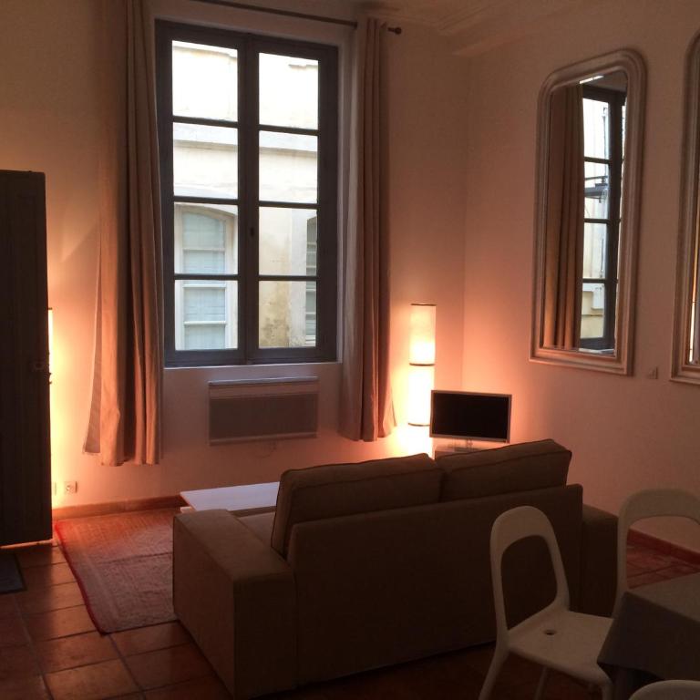 Idéalement situé au pied du Palais des papes - Apartment mit 1 Schlafzimmer - 32