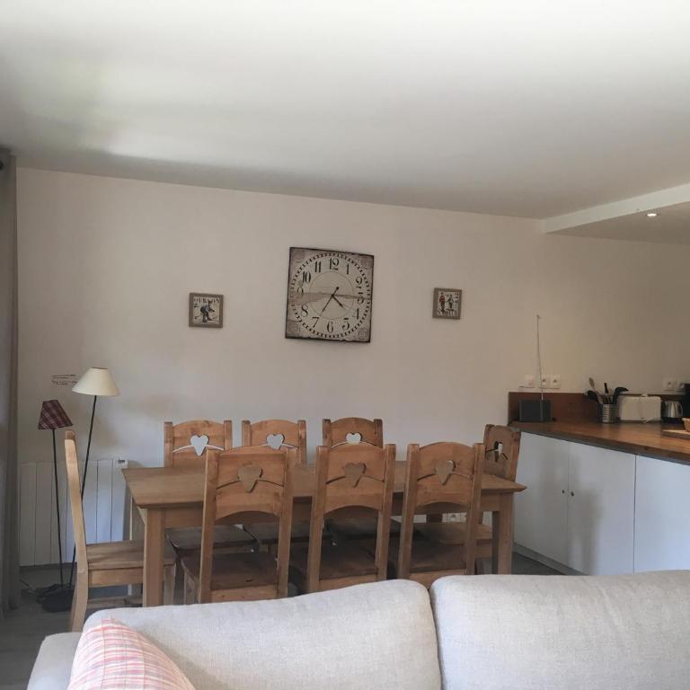 Appartement spacieux 4 pièces au centre station avec balcon pour 8 personnes - FR-1-346-400 - Appartement - 3