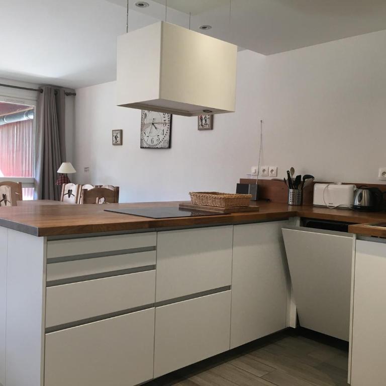 Appartement spacieux 4 pièces au centre station avec balcon pour 8 personnes - FR-1-346-400 - Appartement - 5