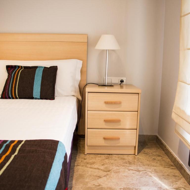 Apartamentos Plaza Picasso - Duplex Penthouse Apartment with terrace (3 adults) - 2