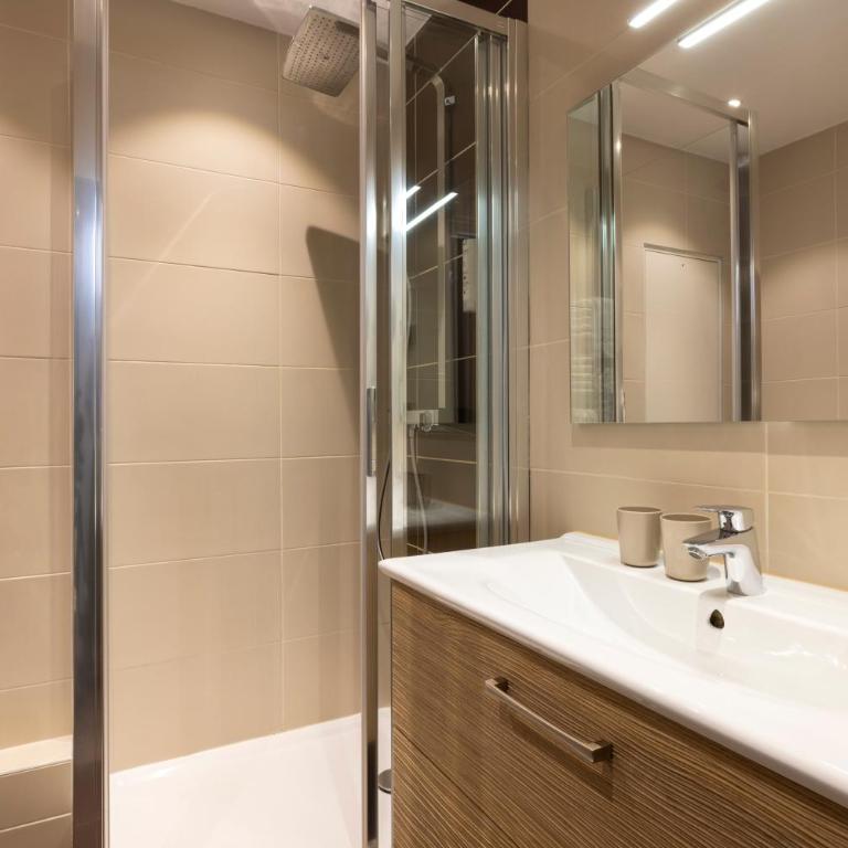 Hôtel Le Regent Paris - Chambre Double Supérieure Deluxe - 7