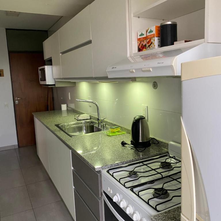 Amplio, moderno y céntrico. Departamento en Plaza Independencia - Apartamento de 2 dormitorios - 25