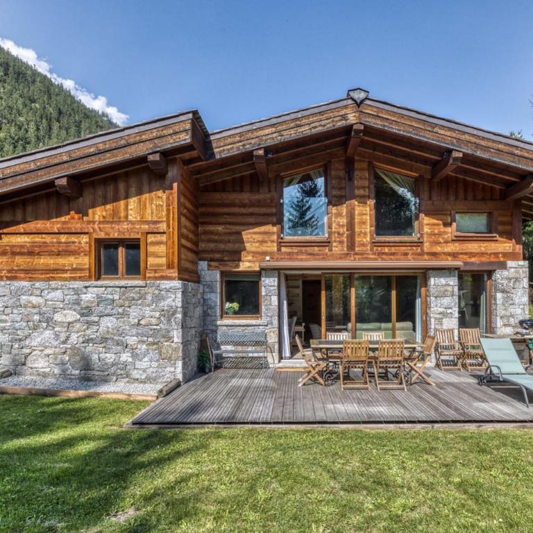 Chalet Entre Nous - Three-Bedroom Chalet - 1