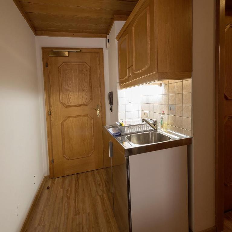 Landhaus Hubertus - Familienzimmer mit Bergblick - 7
