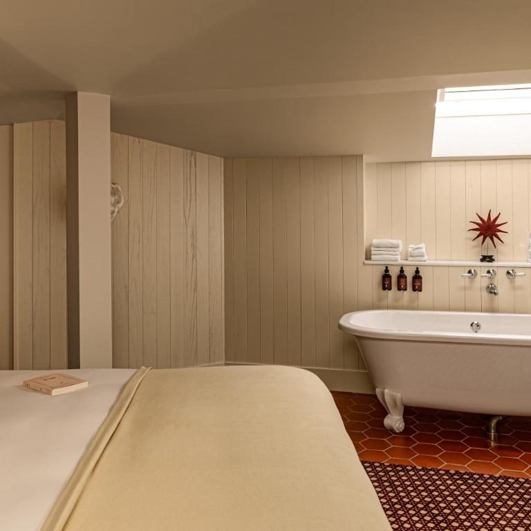 Château des Fleurs Hôtel & Spa Paris - Suite Junior en Duplex - 3