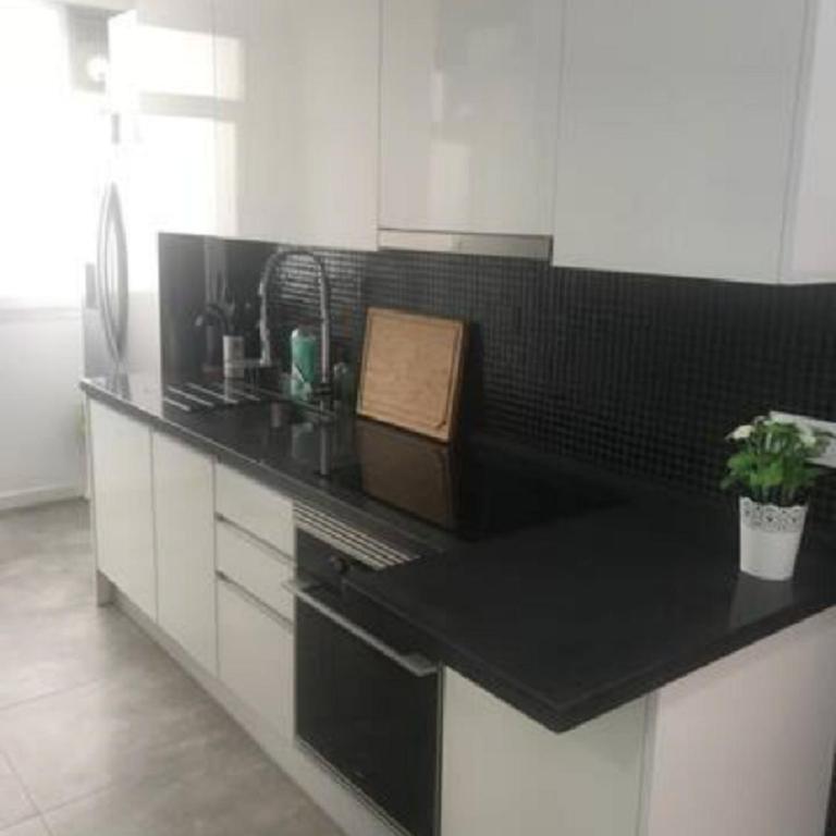 Modern Renovated 2 Bdrm - Las Canteras - Apartamento de 2 dormitorios - 1