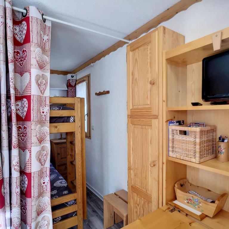 Studio cabine rénové, 4 pers, proche pistes, parking gratuit - Estudio - 10