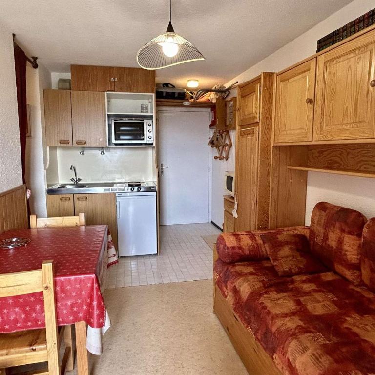 Studio cosy pour 4 pers avec balcon - Alpe d'Huez, quartier de l'Eclose, proche commerces et pistes - FR-1-405-336 - Appartement - 1