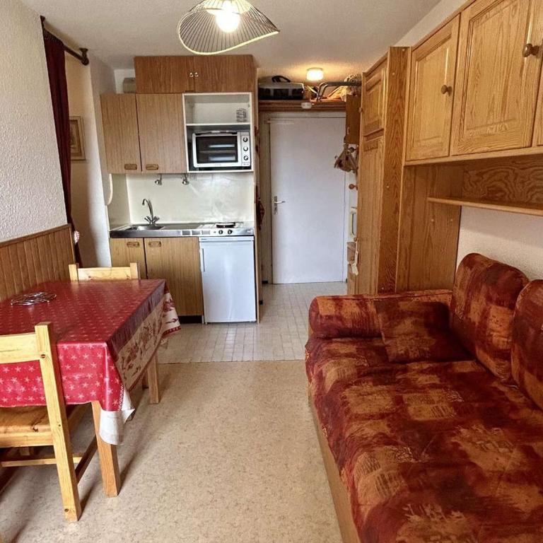 Studio cosy pour 4 pers avec balcon - Alpe d'Huez, quartier de l'Eclose, proche commerces et pistes - FR-1-405-336 - Appartement - 8