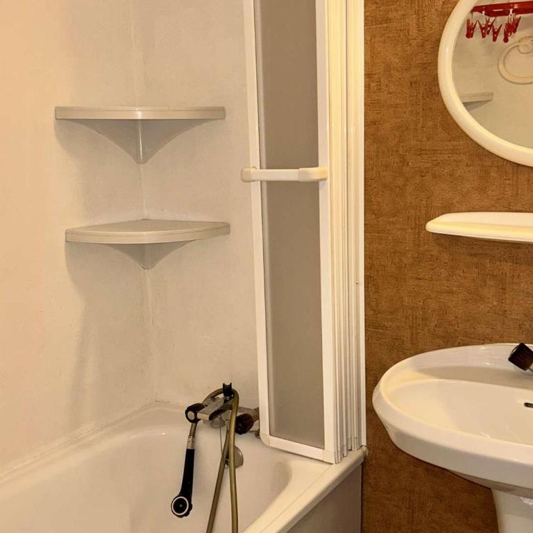 Studio cosy pour 4 pers avec balcon - Alpe d'Huez, quartier de l'Eclose, proche commerces et pistes - FR-1-405-336 - Appartement - 11