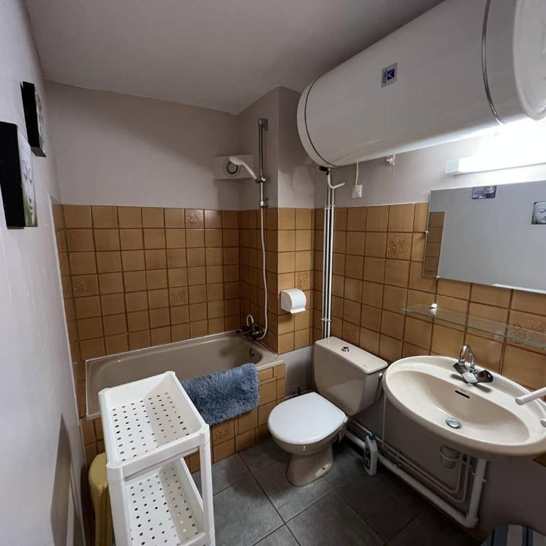 Appartement spacieux 3 pièces au cœur de la station - Two-Bedroom Apartment - 3