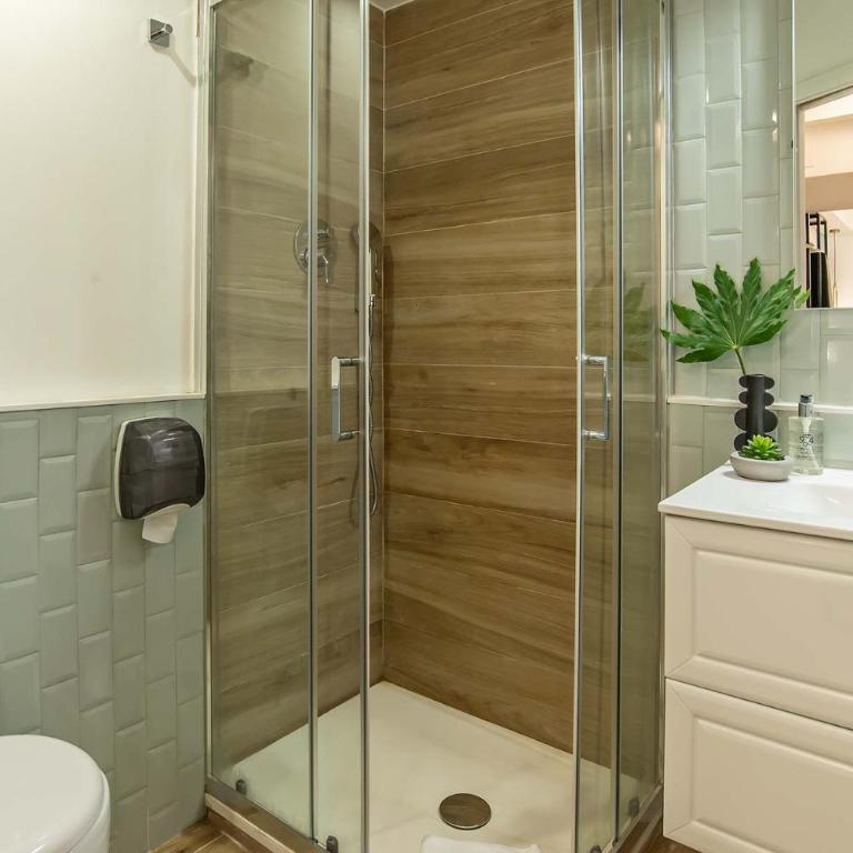 94Rooms Vatican Guest House - Vigliena - Camera Matrimoniale Budget - Seminterrato - 10