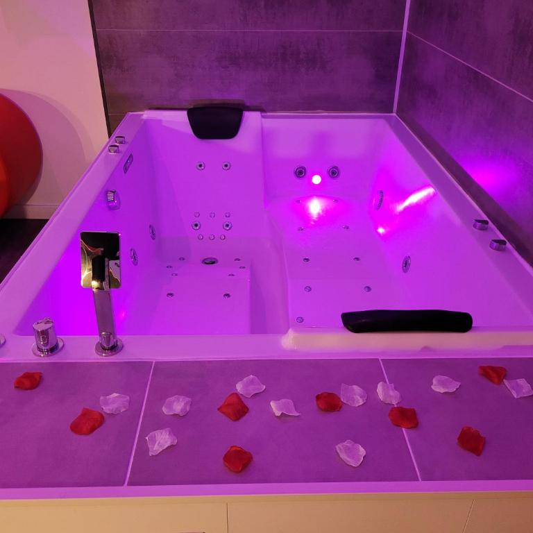 Love & Spa - Deluxe Apartment - 5