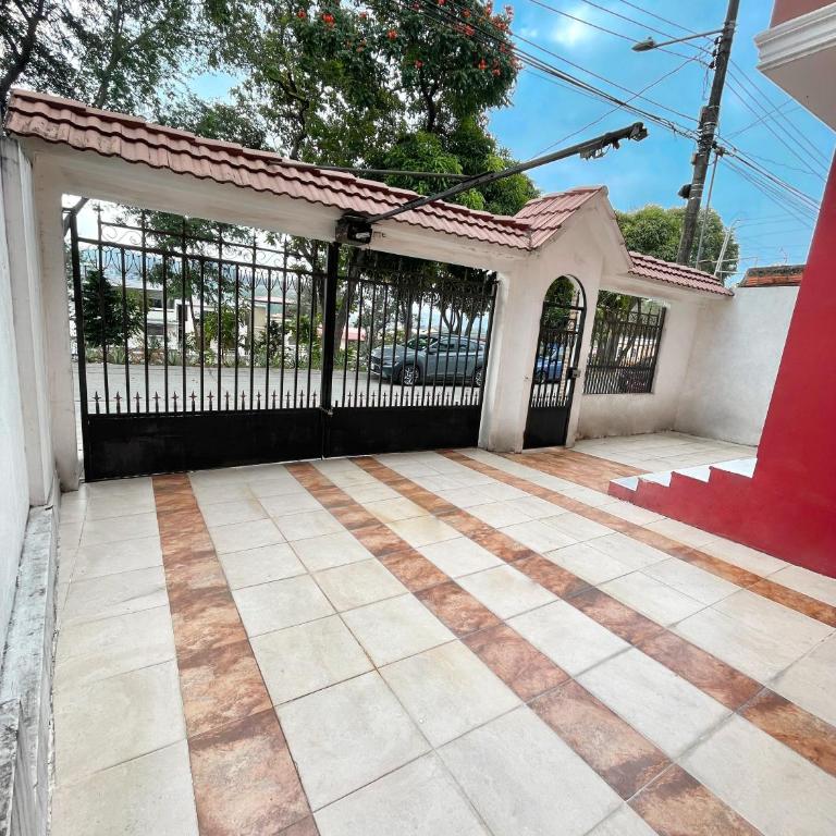 Casa con Habitaciones privadas - Habitación Familiar con baño privado - 5