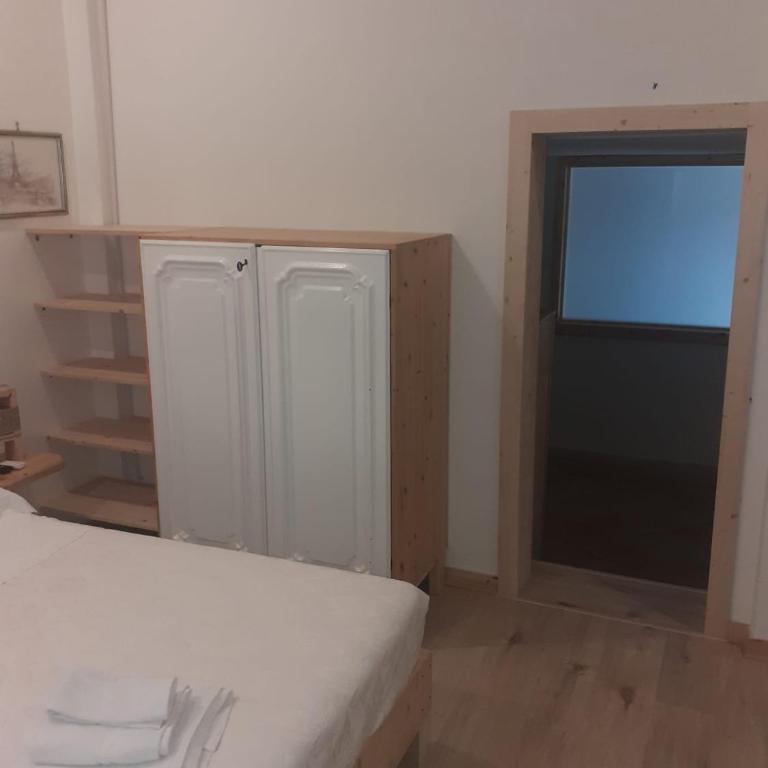 Villa Lina Bed&Breakfast - Triple Room with Private Bathroom - 7