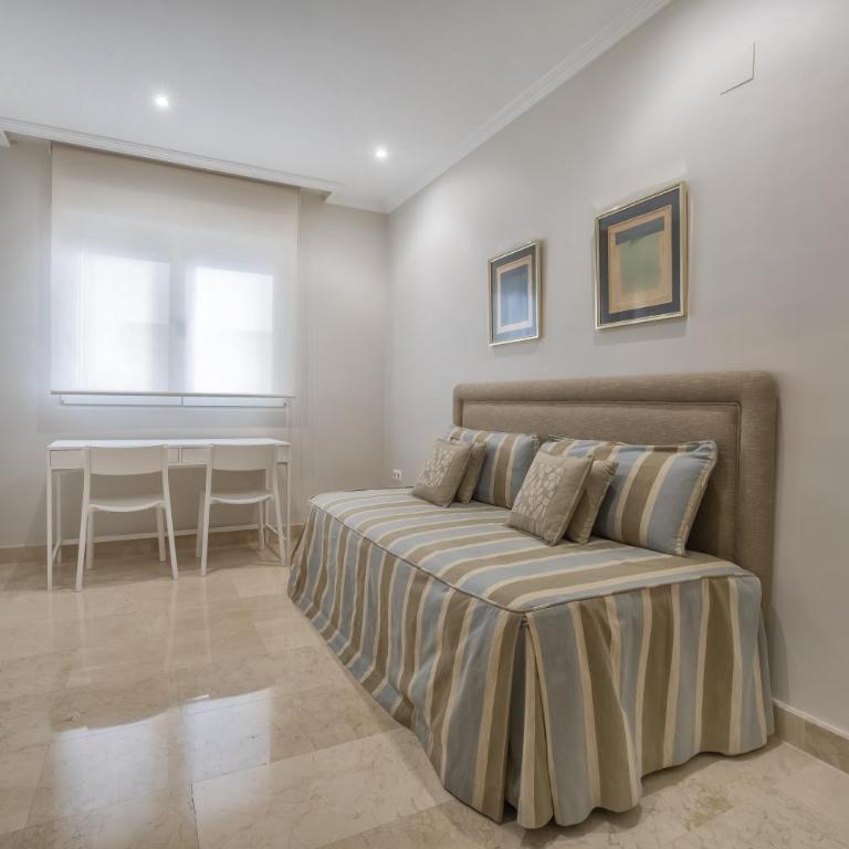 Apartamento Los Tilos & Parking & Piscina - Deluxe Apartment - 13