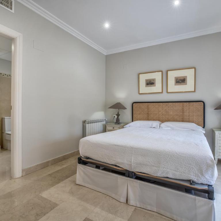 Apartamento Los Tilos & Parking & Piscina - Deluxe Apartment - 11
