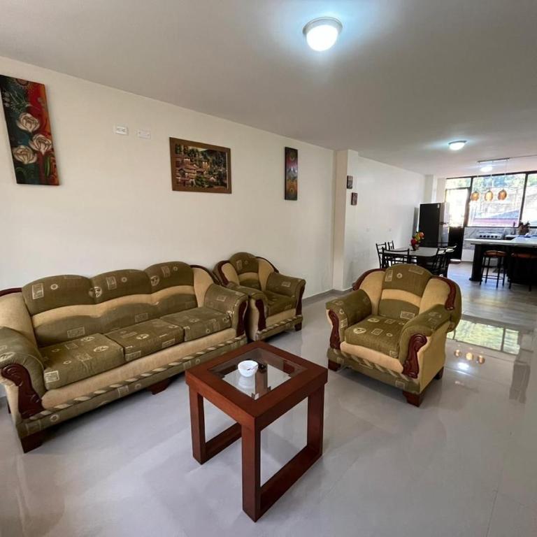 Hospedaje Charlie's House - Three-Bedroom Apartment - 4