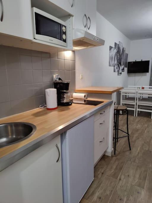 *Le Super Land* Parking Privé * Cadre verdoyant* - Appartement 1 Chambre - 8
