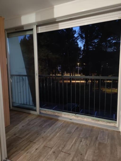 *Le Super Land* Parking Privé * Cadre verdoyant* - Appartement 1 Chambre - 12