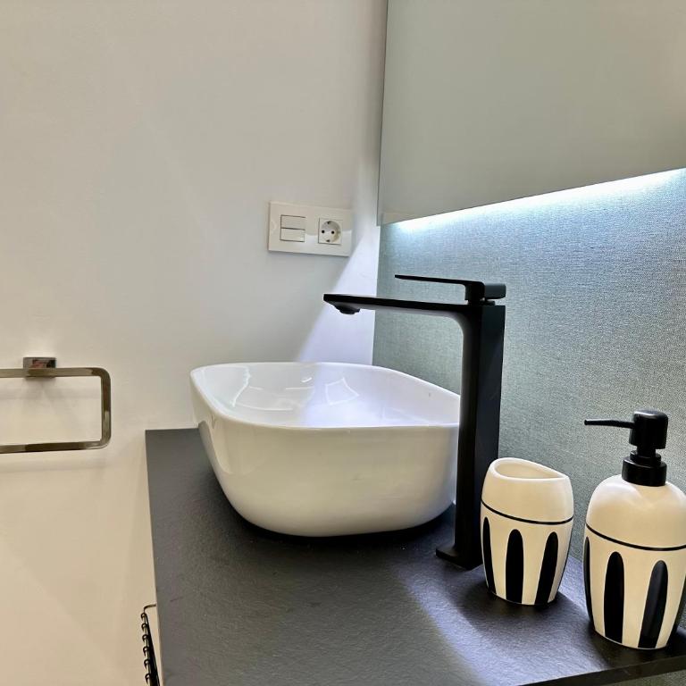 Suites 18 - Hostatel - Studio Apartment - 2
