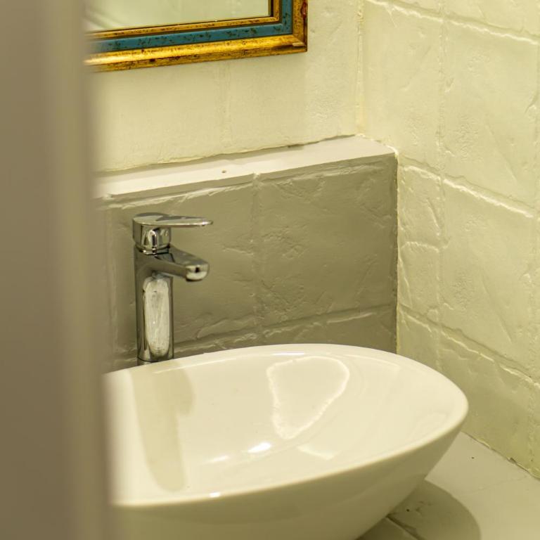 Mi Tú Apartments - Single Room with Private Bathroom - 3