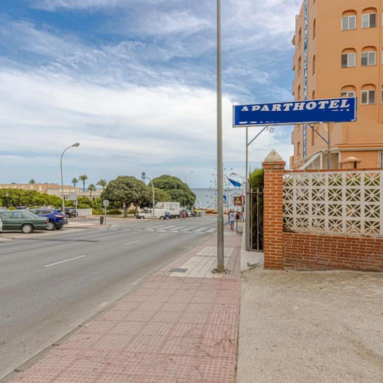 Beautiful apartament with sea views - Two-Bedroom Apartment - 32