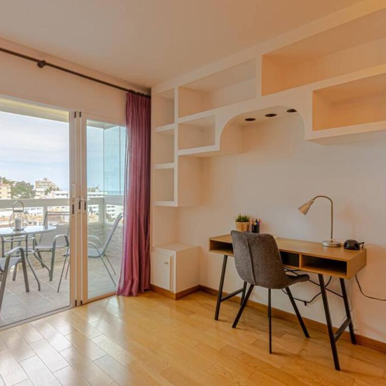 Beautiful apartament with sea views - Two-Bedroom Apartment - 10