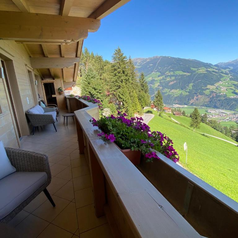 Ferienhaus Zillertal Panorama Blick Balkon Sauna - Apartment mit 3 Schlafzimmern - 19