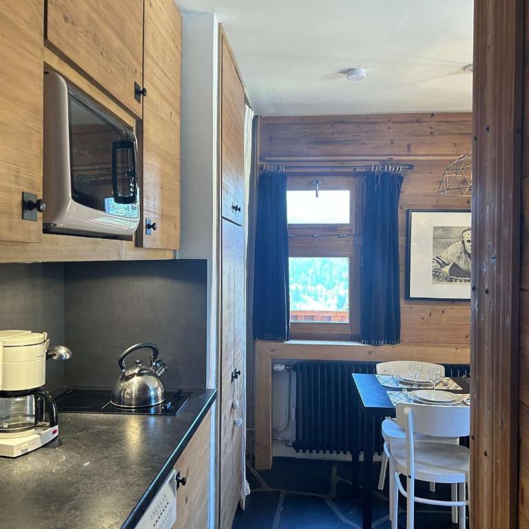 Studio cosy proche pistes - 4 pers. - FR-1-180-599 - Appartement - 8