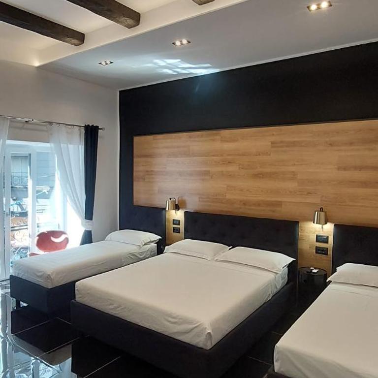 Elegance Rooms Spaccanapoli - Camera Quadrupla con Bagno Privato - 4