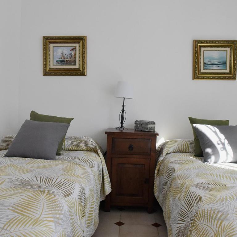 room Martinez - Habitación Doble Pequeña - 2 camas - 12