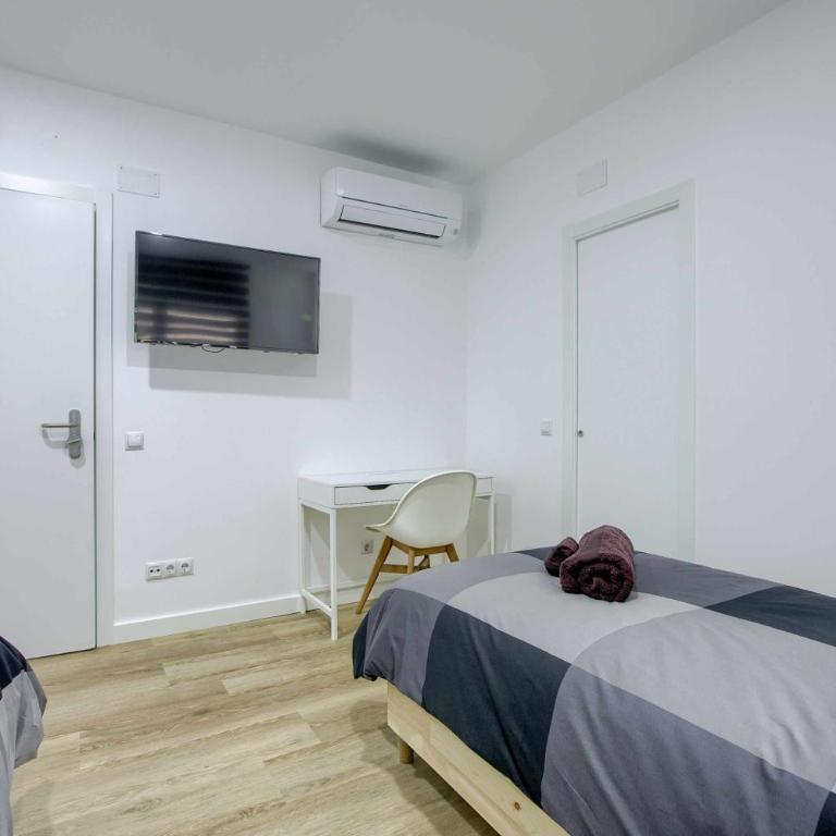 Casa de Huéspedes 12 Octubre Rooms - Budget Double Room - 5