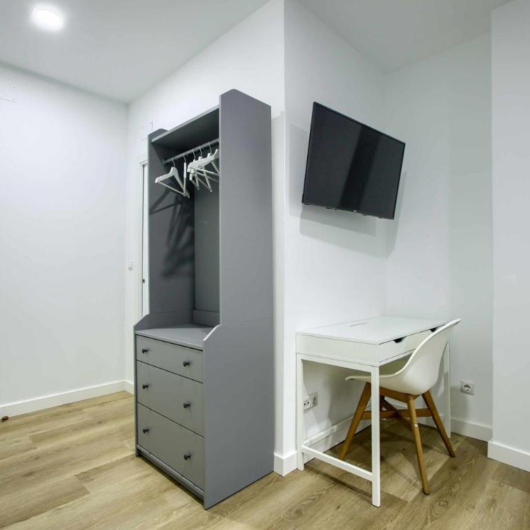 Casa de Huéspedes 12 Octubre Rooms - Budget Double Room - 9