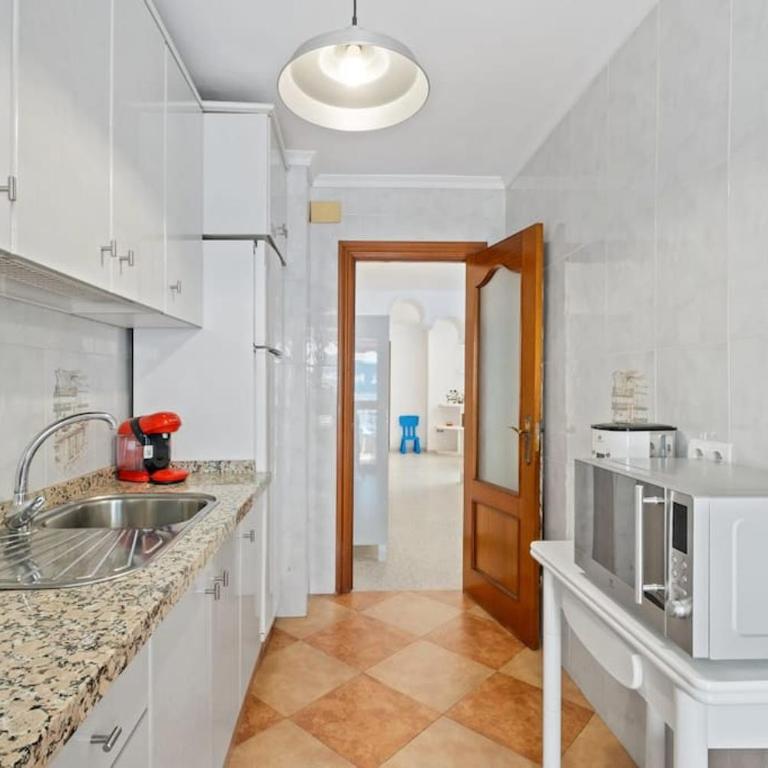 Fuengirola plein centre, 100 m de la plage ! - Two-Bedroom Apartment - 2