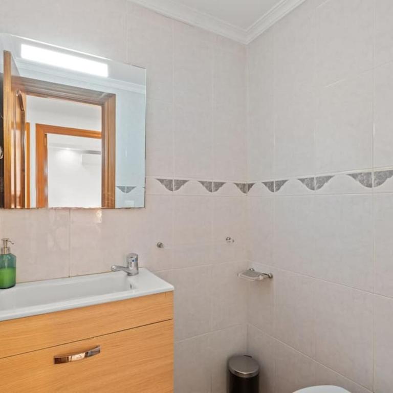 Fuengirola plein centre, 100 m de la plage ! - Two-Bedroom Apartment - 3