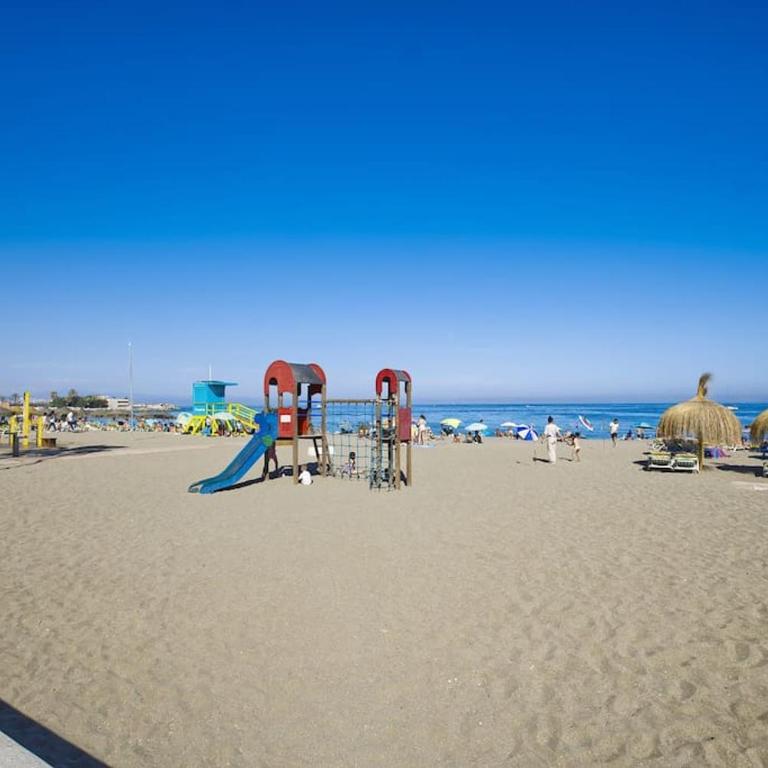 Fuengirola plein centre, 100 m de la plage ! - Two-Bedroom Apartment - 16