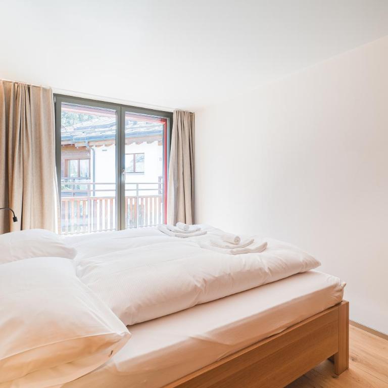 Haus Beta by Zermatt Premium Apartments - Two-Bedroom Attic Apartment with Matterhorn View - 35