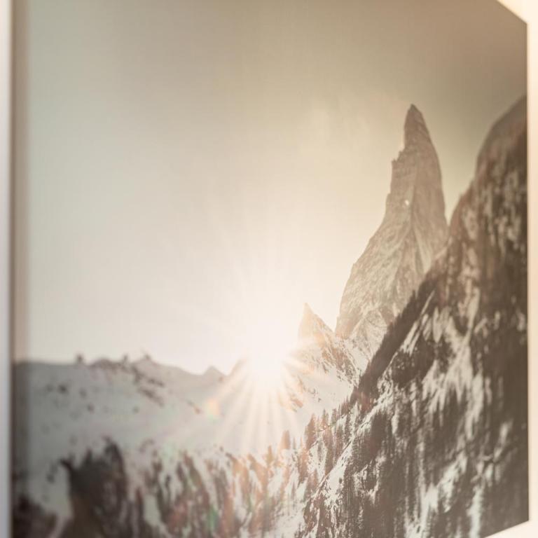 Haus Beta by Zermatt Premium Apartments - Two-Bedroom Attic Apartment with Matterhorn View - 11
