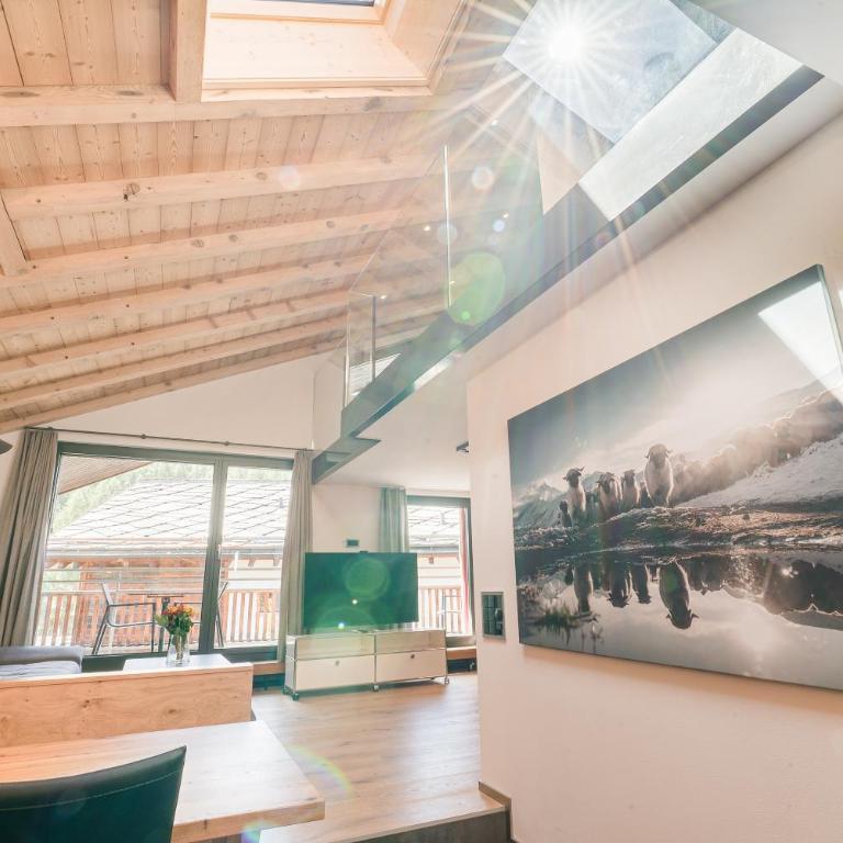 Haus Beta by Zermatt Premium Apartments - Two-Bedroom Attic Apartment with Matterhorn View - 22
