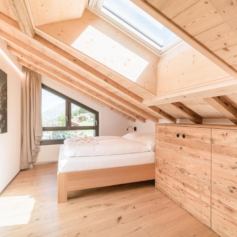 Haus Beta by Zermatt Premium Apartments - Two-Bedroom Attic Apartment with Matterhorn View - 19