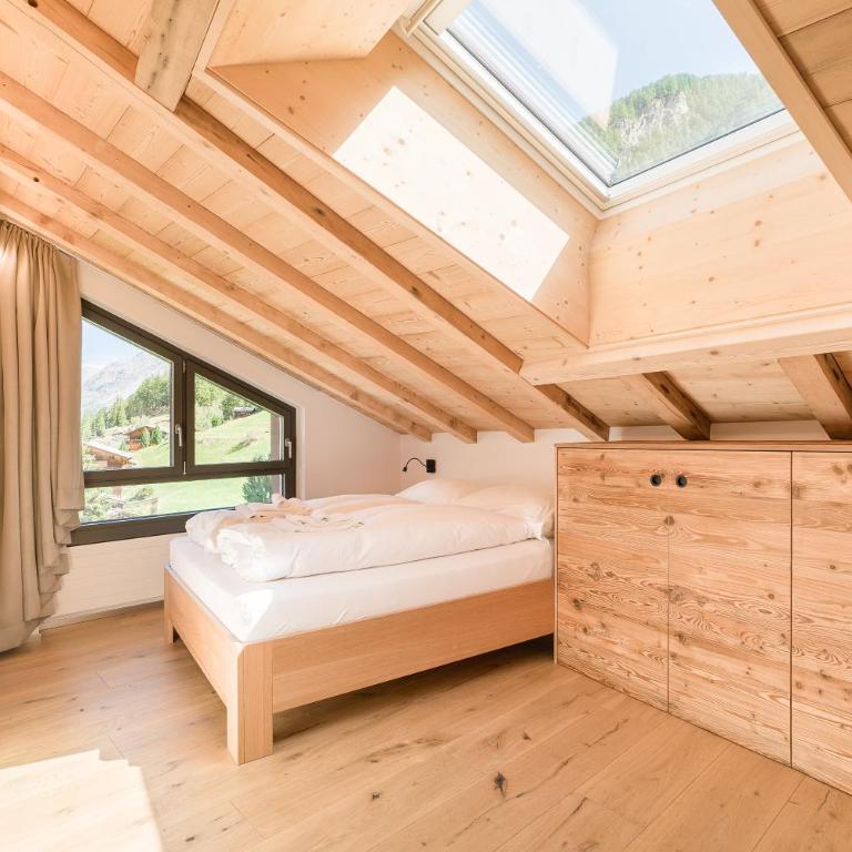 Haus Beta by Zermatt Premium Apartments - Two-Bedroom Attic Apartment with Matterhorn View - 25
