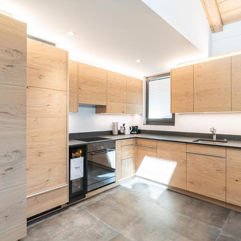 Haus Beta by Zermatt Premium Apartments - Two-Bedroom Attic Apartment with Matterhorn View - 45