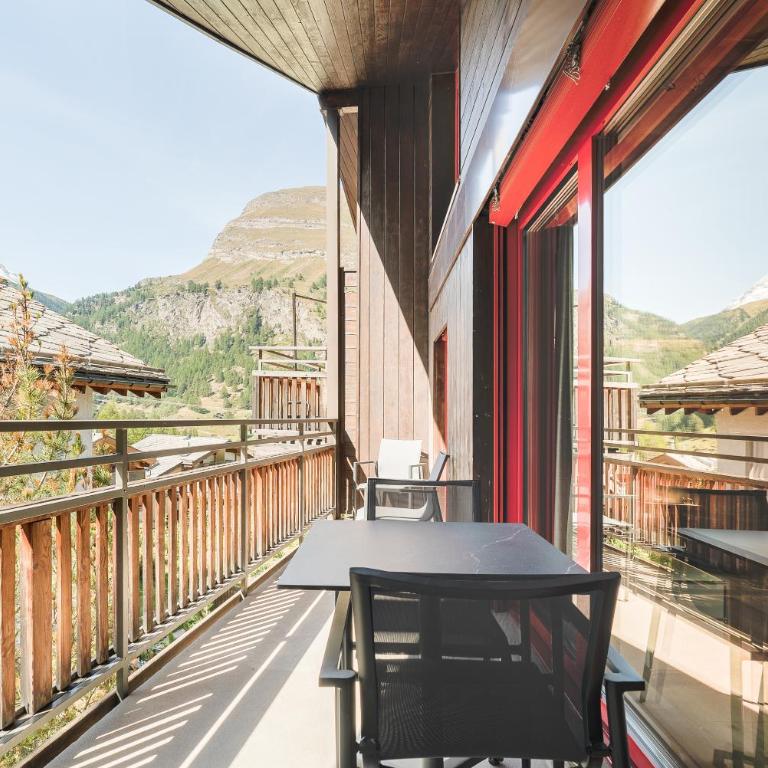 Haus Beta by Zermatt Premium Apartments - Two-Bedroom Attic Apartment with Matterhorn View - 49