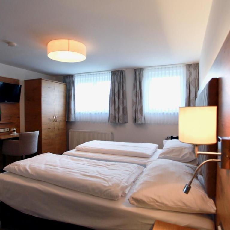 Hotel-Restaurant am Hochfuchs - Standard Double Room - 4