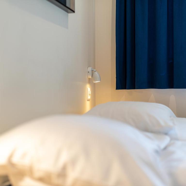 Haus Kirchplatz 4 by Zermatt Premium Apartments - Two-Bedroom Apartment with Matterhorn View (top floor) - 48